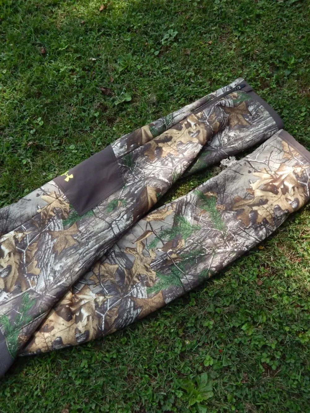 Under Armour Storm Youth Hunting Bibs Size Large Boys Camo Sherpa Lined Overalls